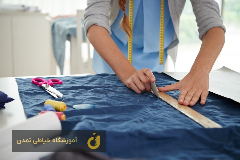 نازک دوزی در آموزشگاه خیاطی تمدن امیریه شهریار